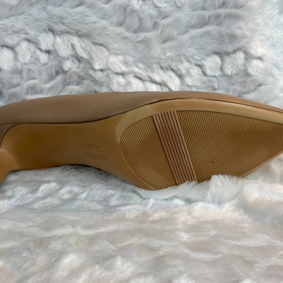Naturalizer NWT  Heels in Beige  10.5 - Picture 5 of 8